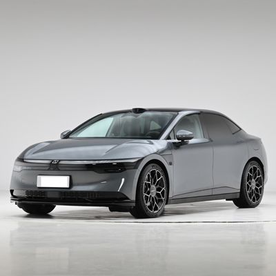 좋은 가격 2024 4WD AWD 5 좌석 475kw 4 휠 지일리 지크 007 EV 전기 자동차 4 개의 문과 통로 무게 2000kg-2500kg 온라인으로