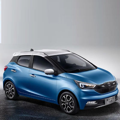 좋은 가격 2023 에너지 JMC EV3 전기 자동차 세단 흰색 / 파란색 맥스 파워 36KW 빠른 속도 100km/h 도시 운전에 이상적입니다 온라인으로