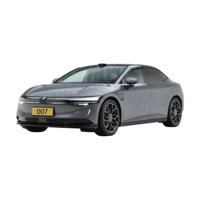 좋은 가격 2024 Zeekr 007 순수 전력 2WD 4WD 422hp 646hp 유지보수 무료 로드 산 배터리와 255/40 R20 타이어 온라인으로