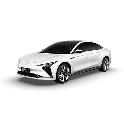 좋은 가격 2024 ZHi Ji IML7 675kWh의 배터리 용량과 시속 200km의 최고 속도 온라인으로