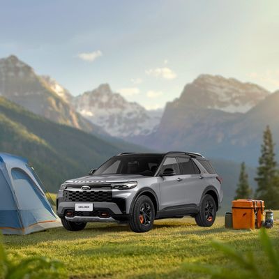 좋은 가격 2.3T 가솔린 AWD 스티어링 및 크로세스 컨트롤 차간 포드 익스플로러 6 좌석 자동차 엔터테인먼트 시스템으로 중~대 SUV 온라인으로